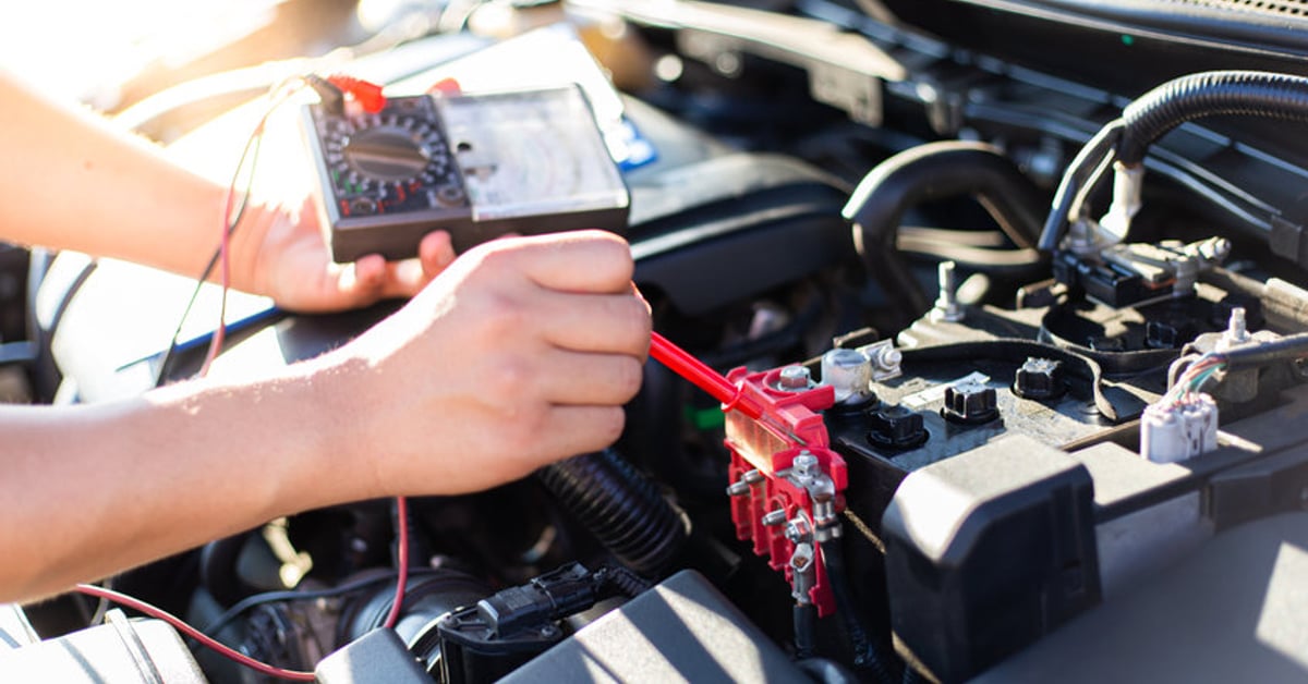 7 reparations faciles a faire soi meme sur une voiture featured